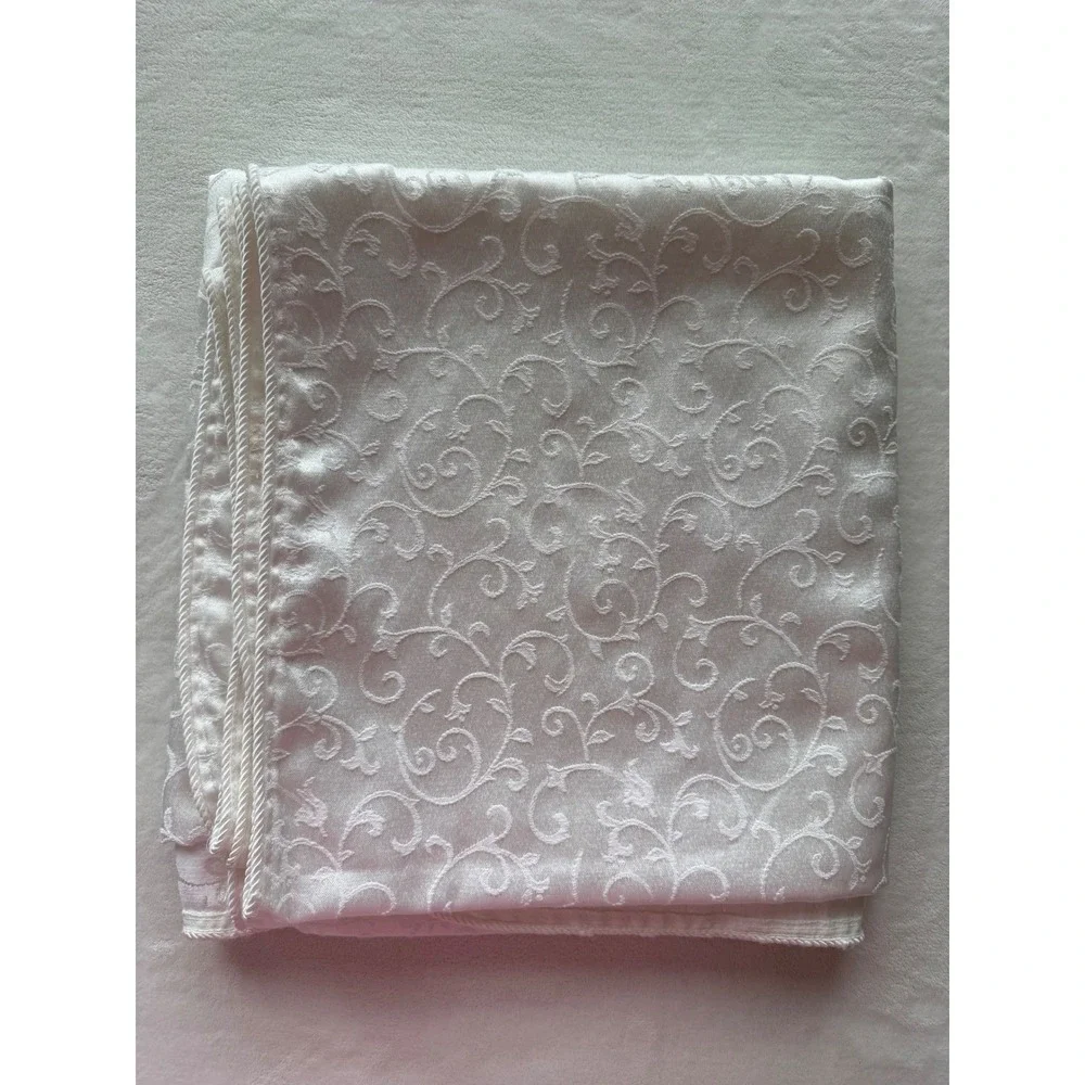 Lenox Bright White Damask‎ Large Rectangle Tablecloth Rope Hem 116